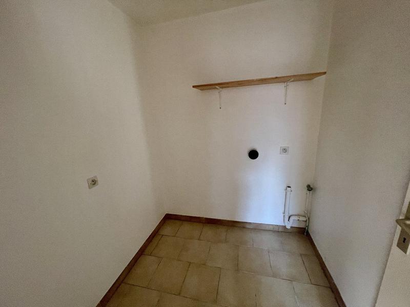 Maison - 202 m² - 9 pièces