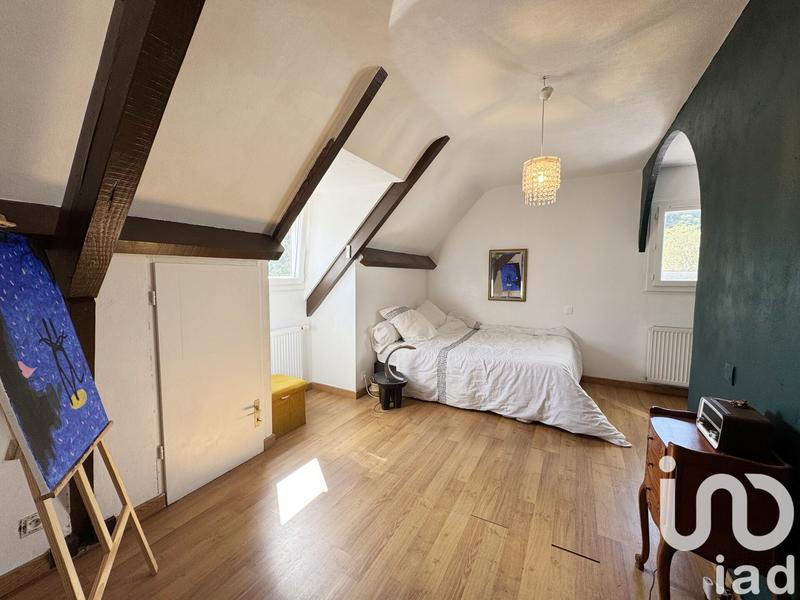 Maison - 176 m² - 9 pièces