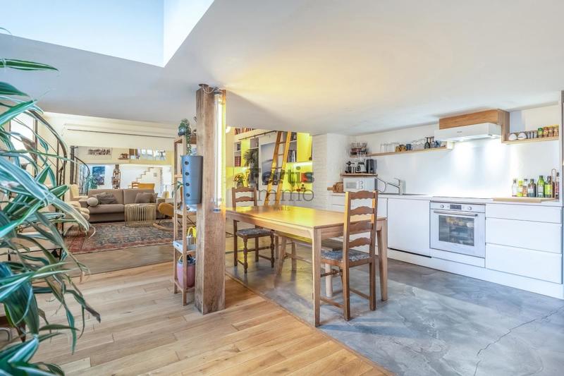 Loft - 101 m² - 4 pièces