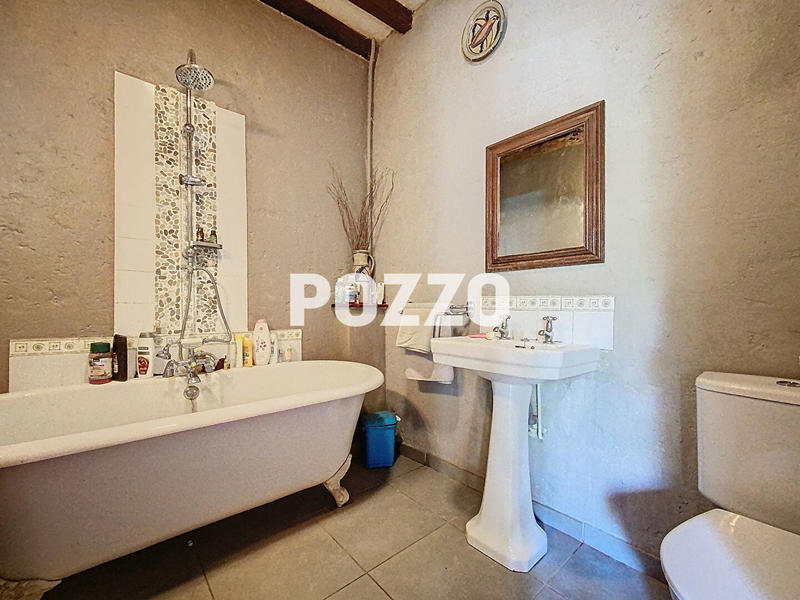 Maison - 400 m² - 13 pièces