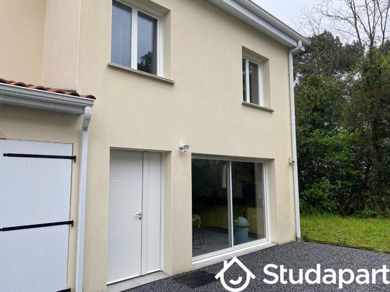 Chambre - 12 m² - 1 pièce