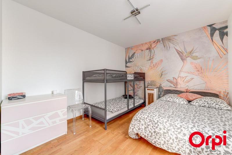 Appartement - 80 m² - 3 pièces