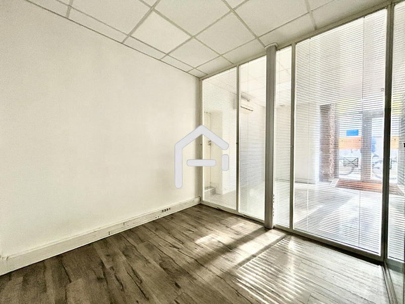 Local commercial - 93 m²