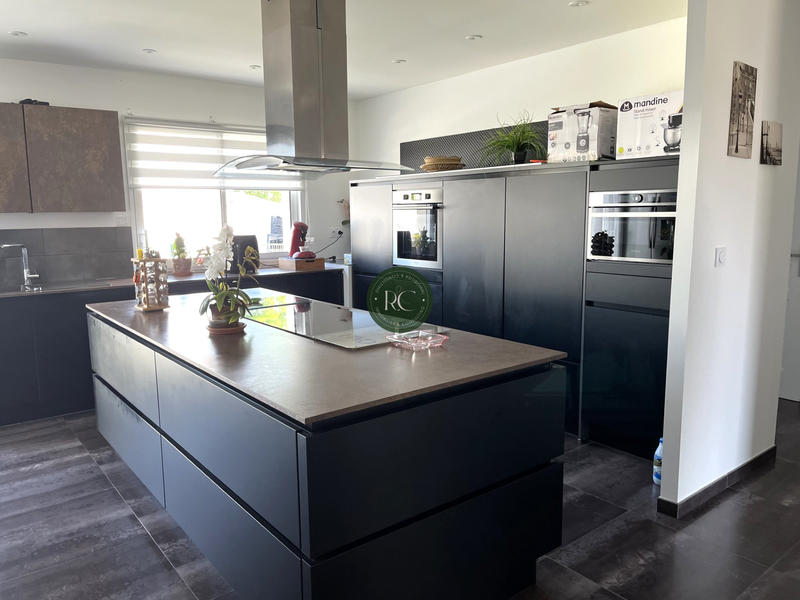 Maison - 110 m² - 5 pièces