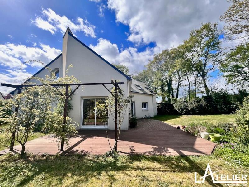 Maison - 200 m² - 7 pièces