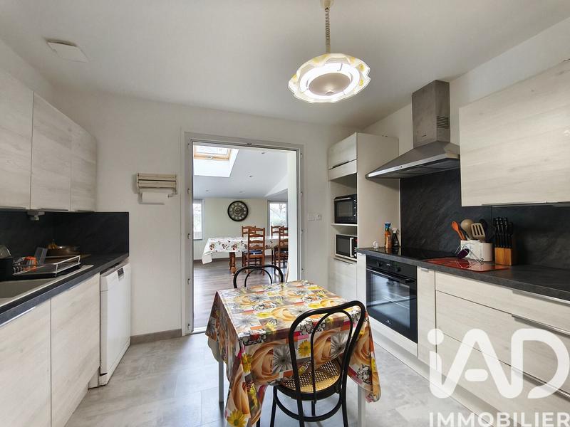 Maison - 177 m² - 8 pièces