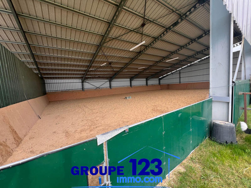 Maison - 253 m² - 7 pièces