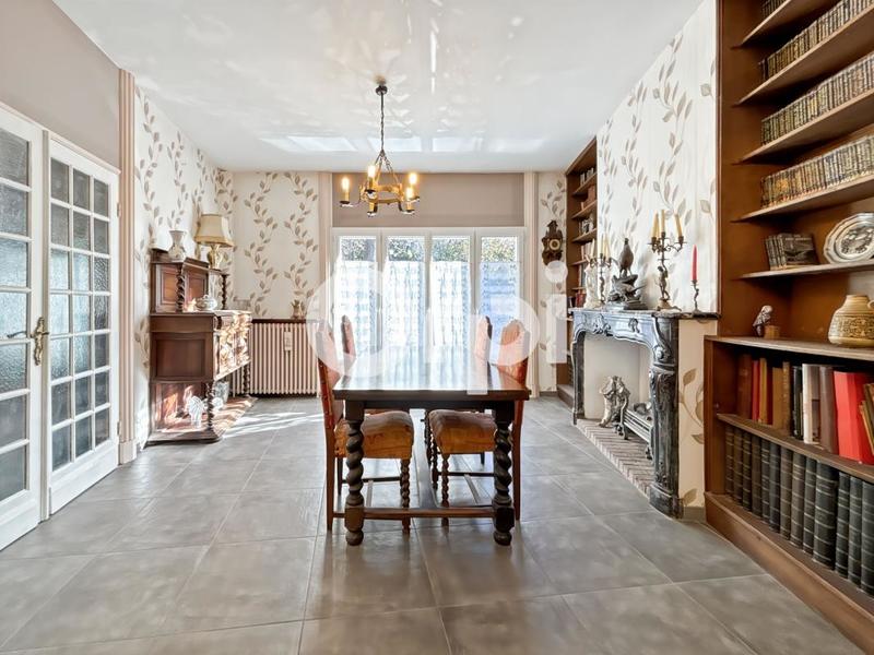 Maison de ville - 180 m² - 8 pièces