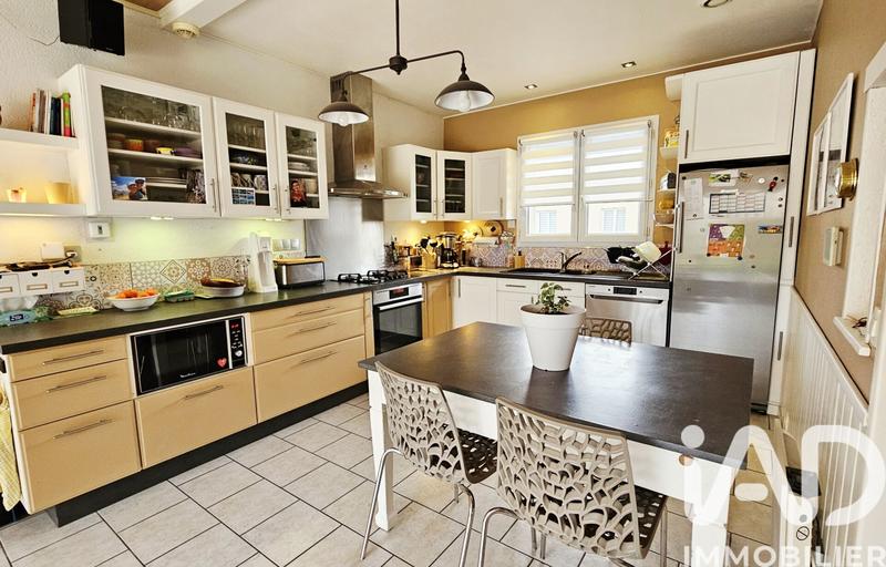 Maison - 127 m² - 7 pièces