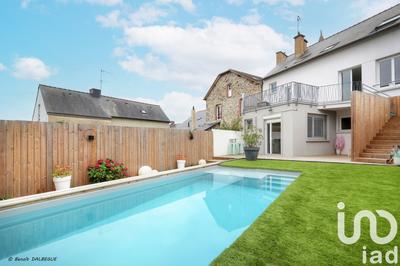 Maison de ville - 220 m² - 9 pièces