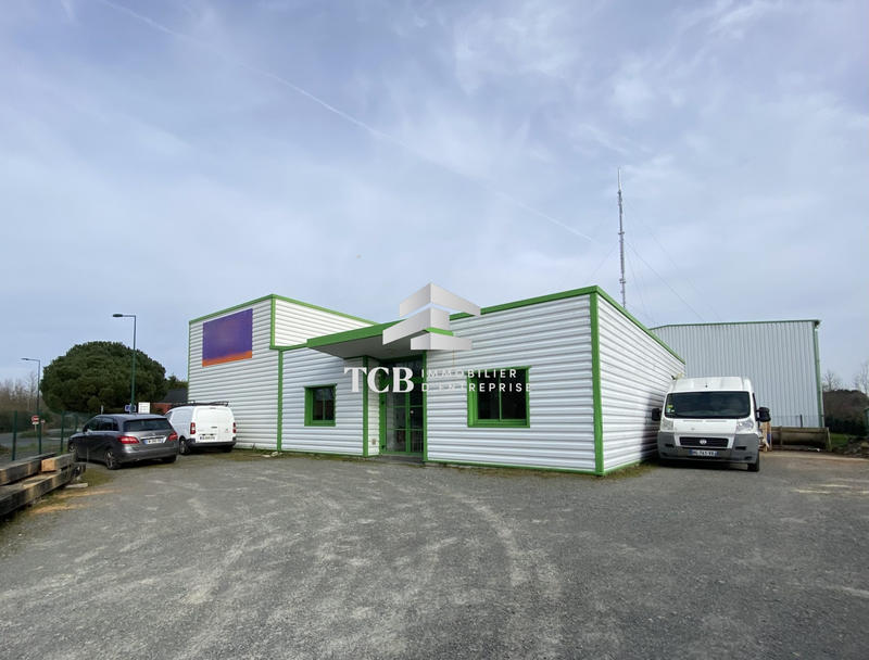 Local d'activités - 322 m²