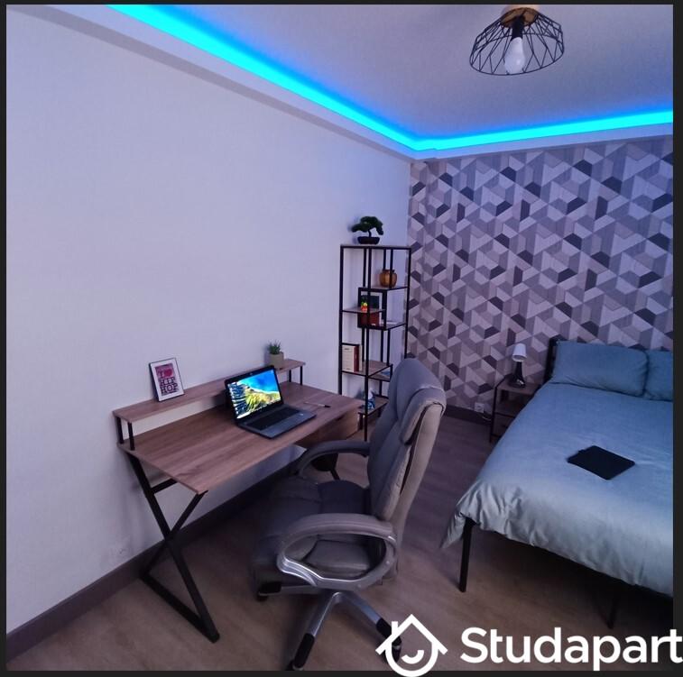 Chambre - 9 m² - 1 pièce