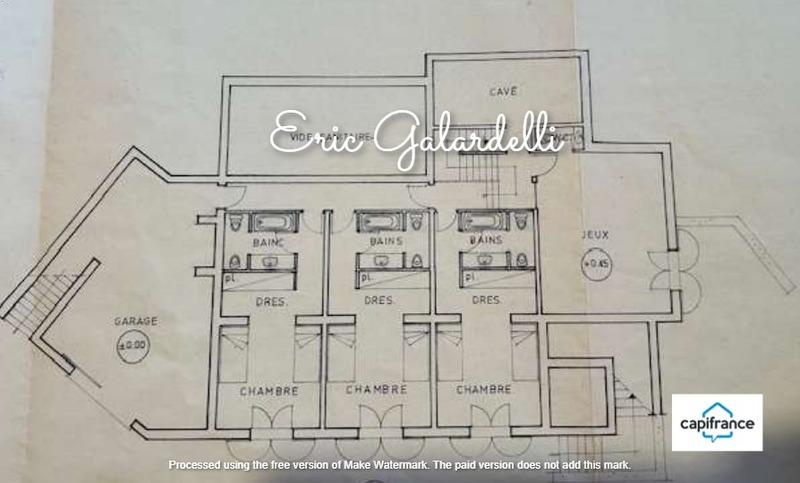 Maison - 328 m² - 12 pièces