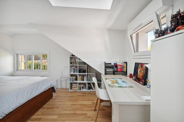 Maison - 180 m² - 7 pièces