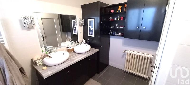 Maison - 195 m² - 9 pièces