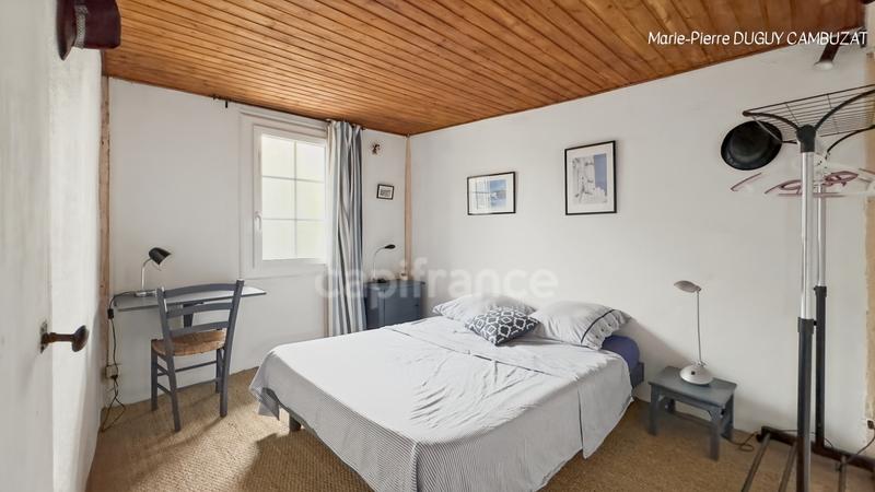 Maison - 208 m² - 9 pièces