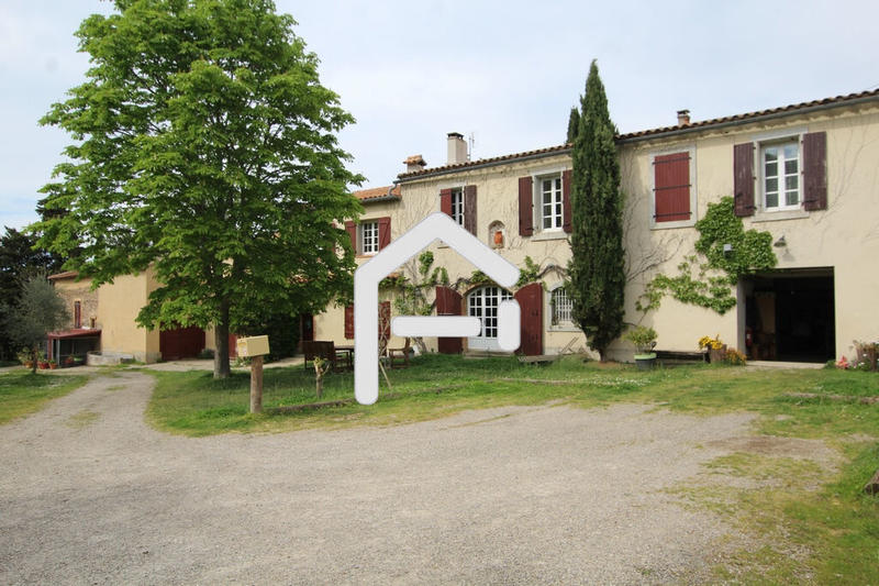 Maison de domaine équestre - 305 m² - 11 pièces