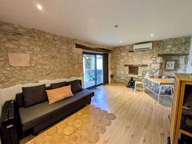 Maison - 224 m² - 7 pièces