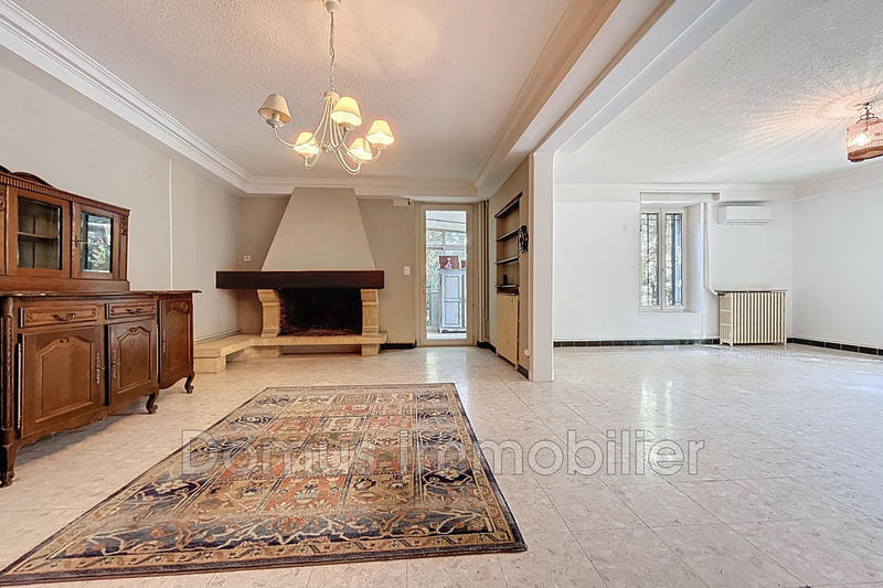 Maison - 283 m² - 11 pièces