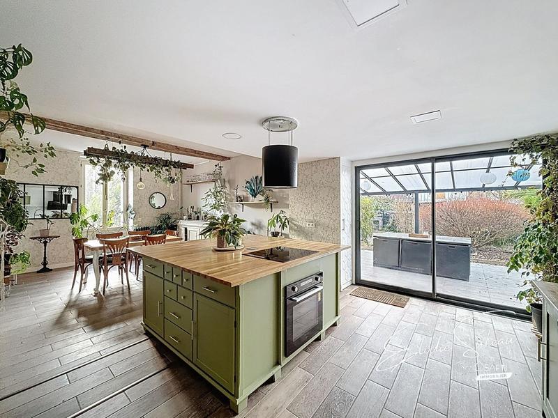 Maison - 170 m² - 7 pièces