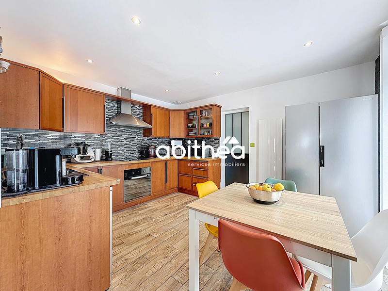 Maison - 165 m² - 7 pièces