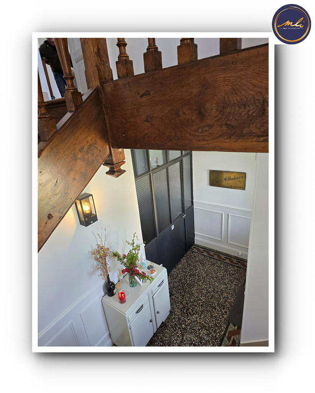 Villa - 264 m² - 10 pièces