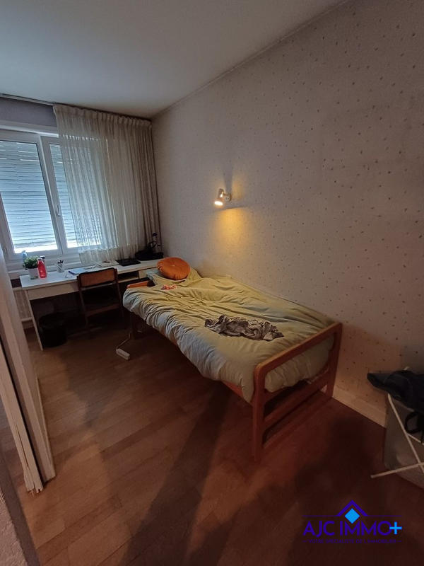 Appartement - 125 m² - 5 pièces