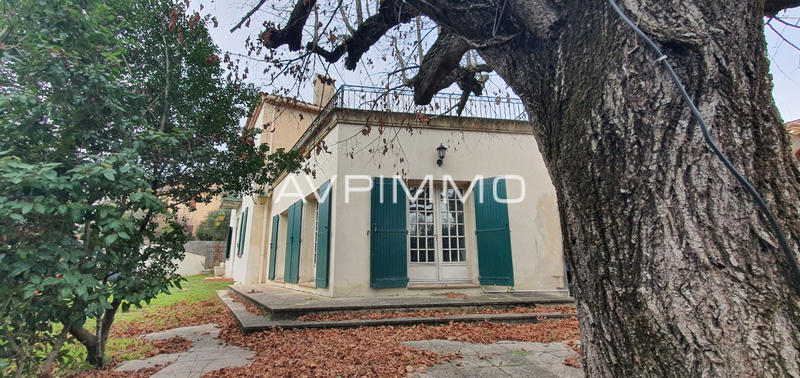 Maison - 260 m² - 9 pièces