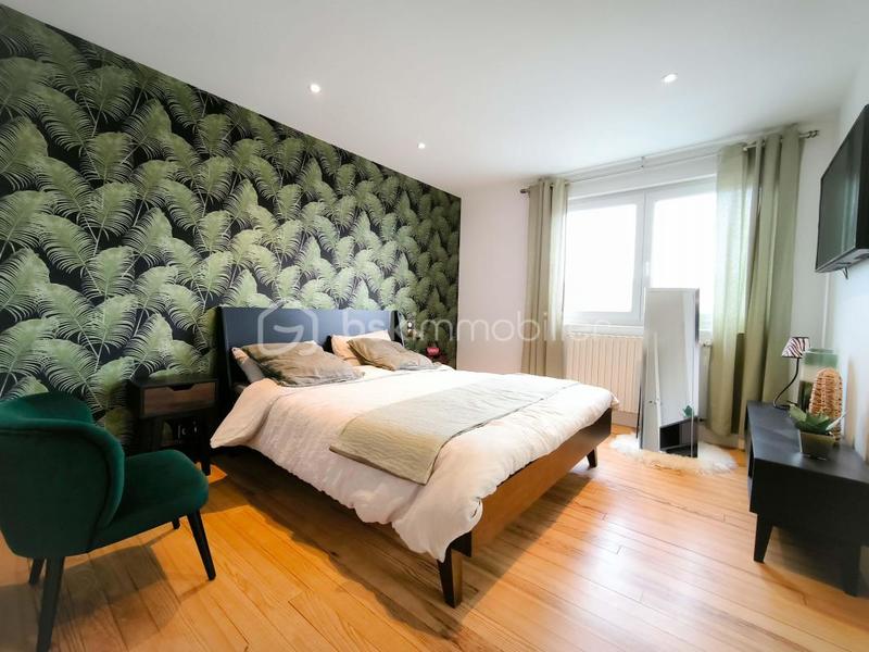 Maison traditionnelle - 164 m² - 6 pièces