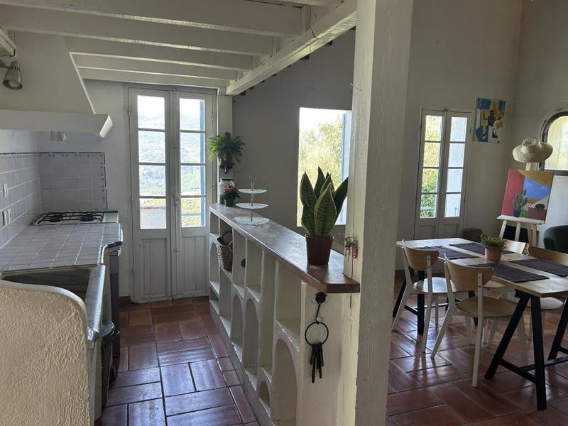 Maison - 201 m² - 5 pièces