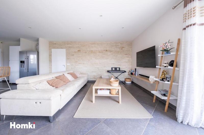 Maison - 121 m² - 5 pièces