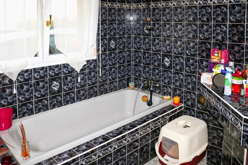 Maison - 140 m² - 7 pièces