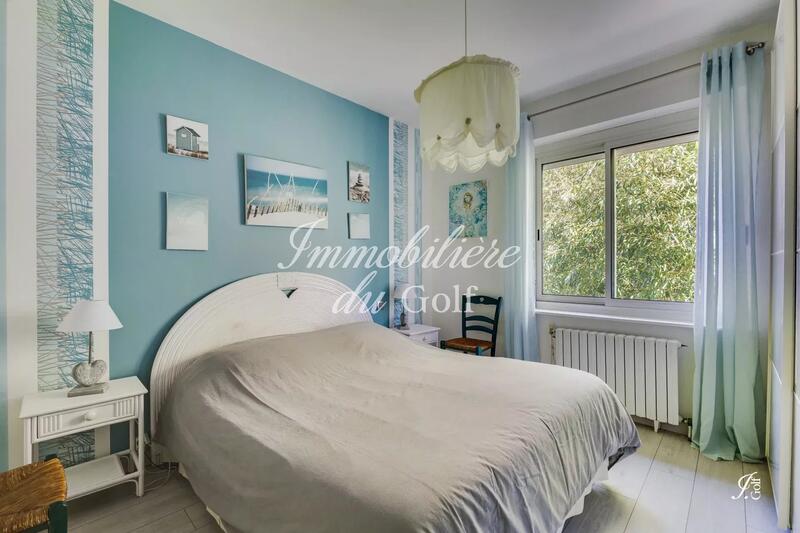 Maison - 272 m² - 8 pièces