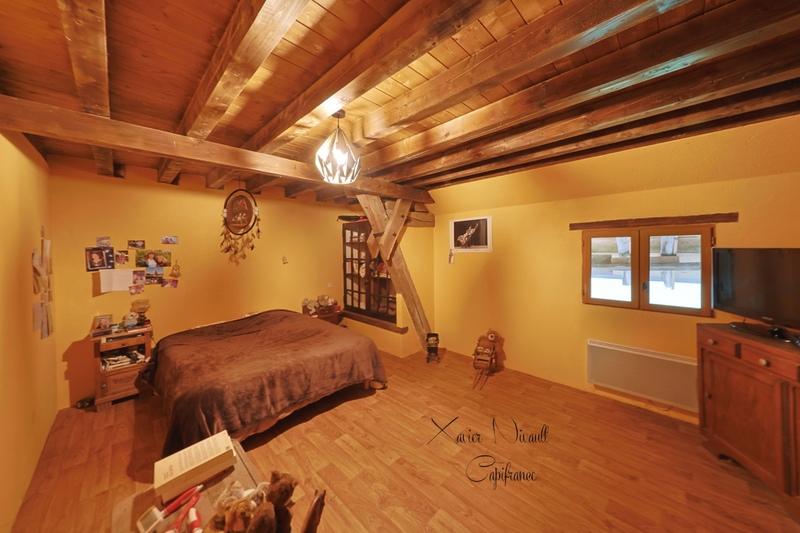 Maison - 242 m² - 5 pièces