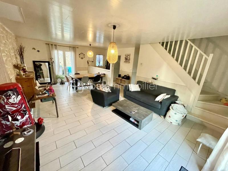 Maison - 97 m² - 6 pièces