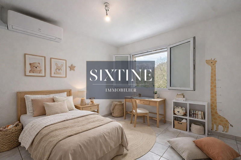 Maison traditionnelle - 82 m² - 4 pièces