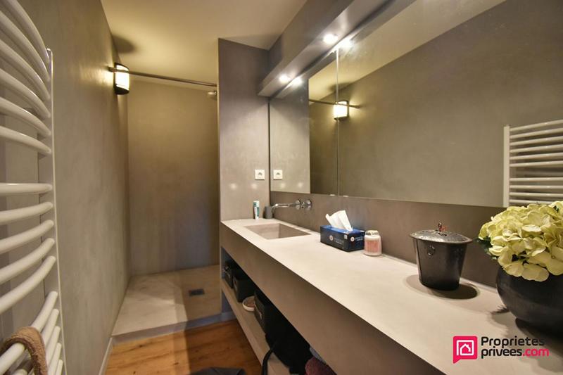 Maison - 253 m² - 8 pièces