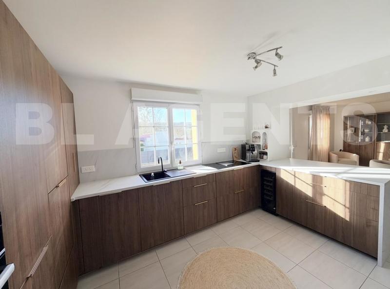 Maison - 110 m² - 5 pièces