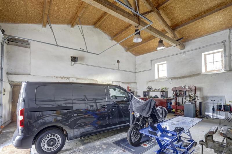 Maison - 276 m² - 6 pièces