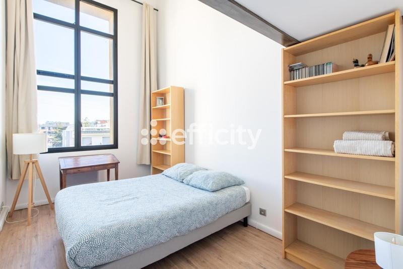 Loft - 90 m² - 3 pièces