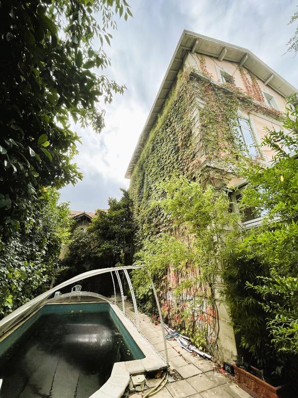 Maison bourgeoise - 330 m² - 10 pièces