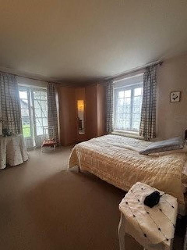 Maison - 317 m² - 10 pièces