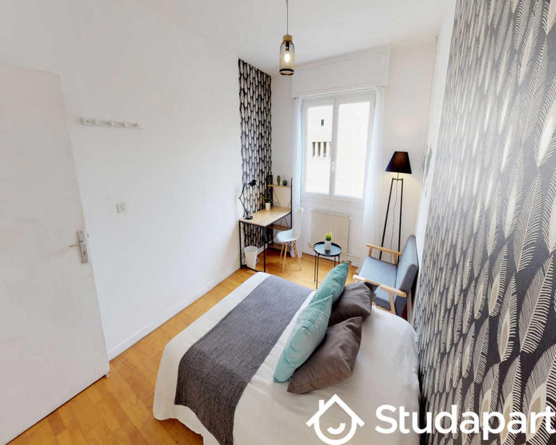 Chambre - 70 m² - 1 pièce