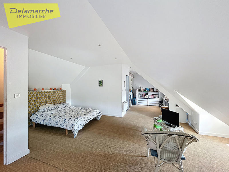 Maison - 197 m² - 9 pièces