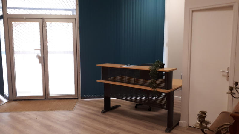 Local commercial - 126 m² - 4 pièces