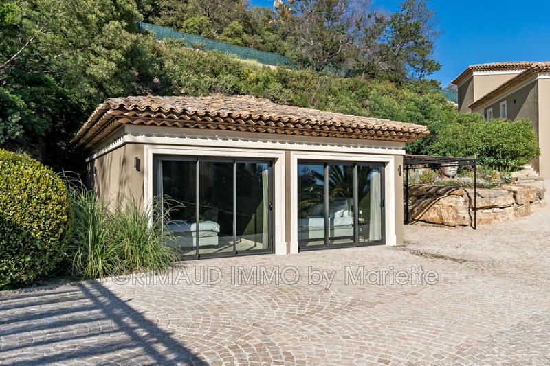 Villa - 300 m² - 6 pièces