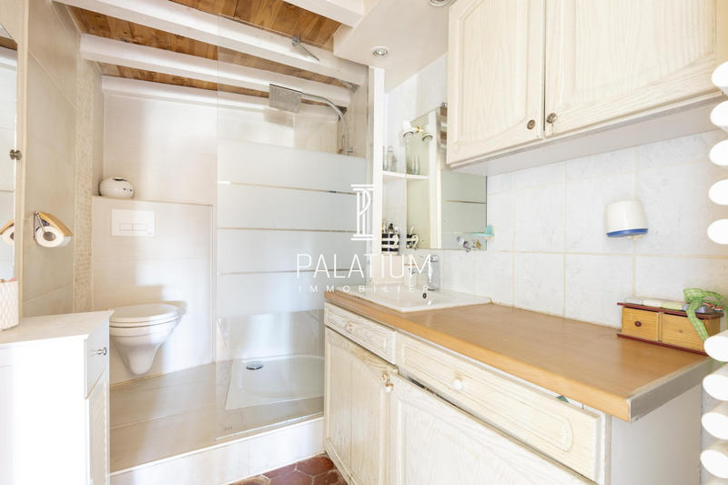 Appartement - 169 m² - 9 pièces