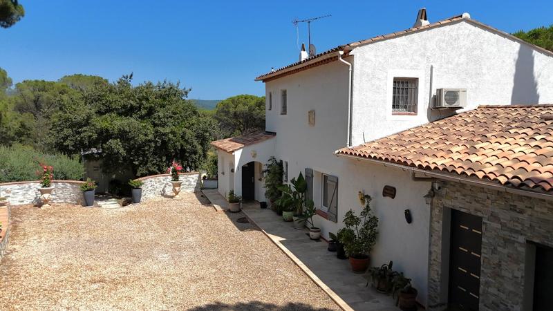 Maison - 160 m² - 8 pièces