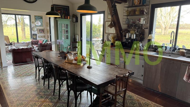 Grange - 212 m² - 6 pièces