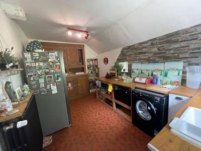 Maison traditionnelle - 250 m² - 10 pièces